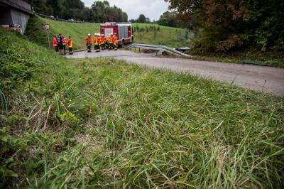 Backnang: Auto landet im Bachbett 